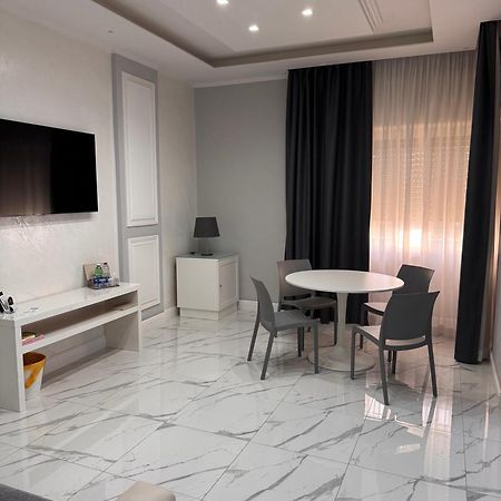 نابولي Lady Mary'S Luxury Suites المظهر الخارجي الصورة