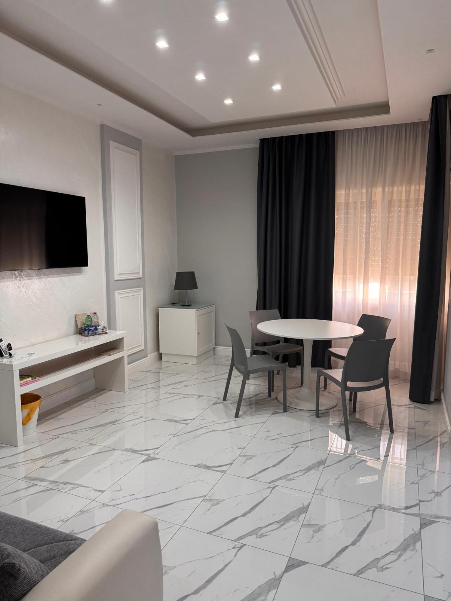 نابولي Lady Mary'S Luxury Suites المظهر الخارجي الصورة